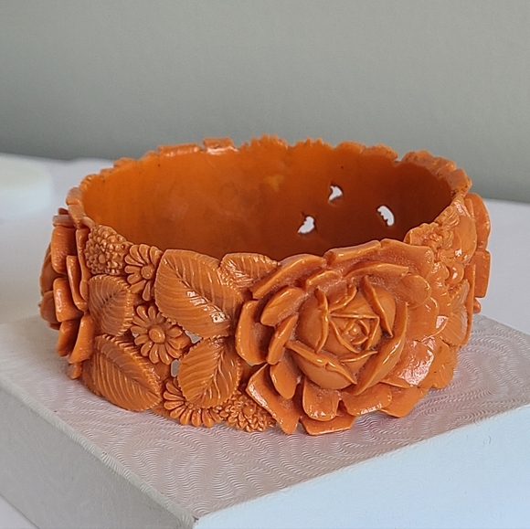 Vintage Boho Bakelite Celluloid Coral Orange Chunky Floral Wide Bangle Bracelet - Picture 6 of 12